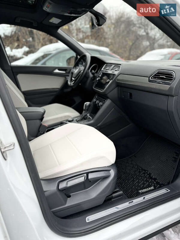 Внедорожник / Кроссовер Volkswagen Tiguan Allspace 2021 в Львове