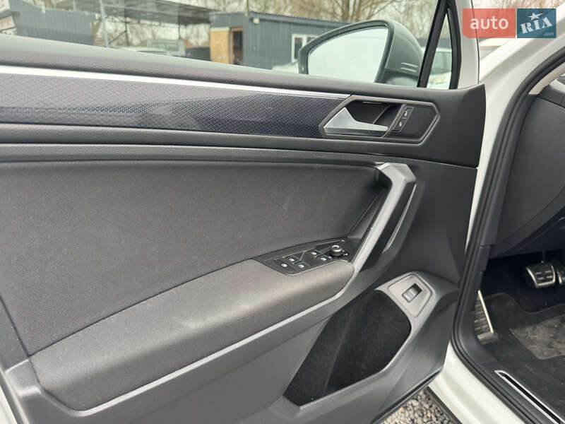 Внедорожник / Кроссовер Volkswagen Tiguan Allspace 2020 в Староконстантинове