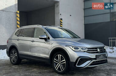 Внедорожник / Кроссовер Volkswagen Tiguan Allspace 2021 в Луцке