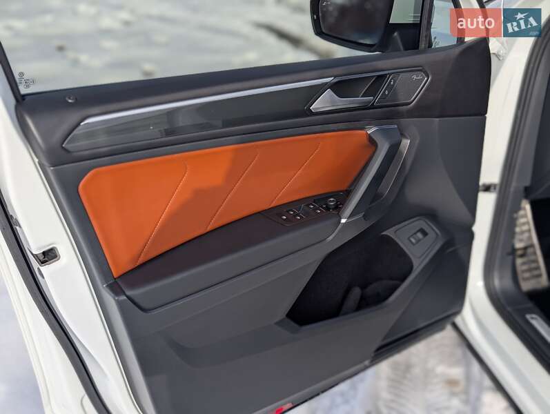 Внедорожник / Кроссовер Volkswagen Tiguan Allspace 2018 в Львове