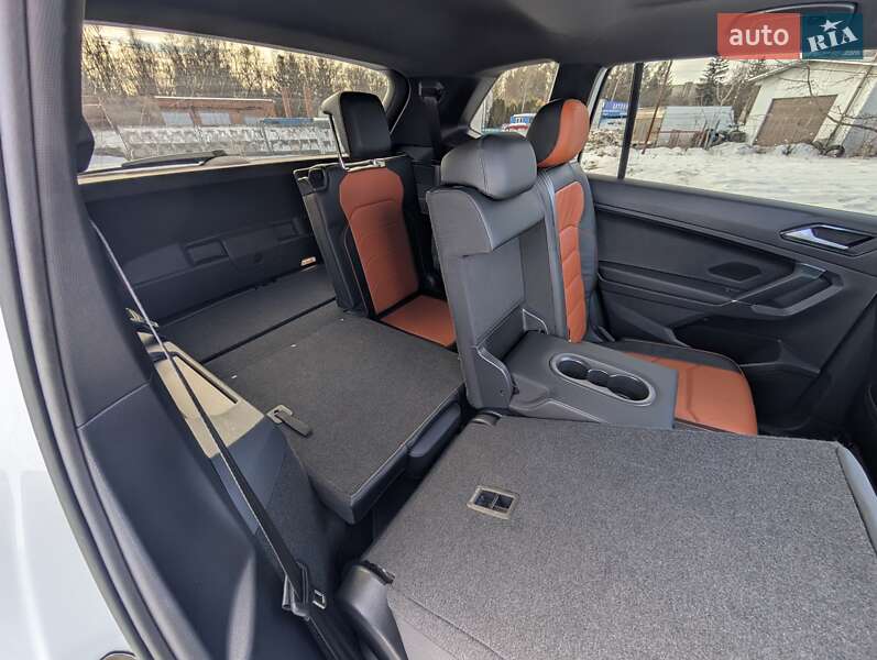 Внедорожник / Кроссовер Volkswagen Tiguan Allspace 2018 в Львове