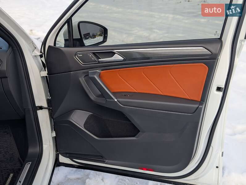 Внедорожник / Кроссовер Volkswagen Tiguan Allspace 2018 в Львове