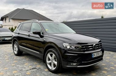 Внедорожник / Кроссовер Volkswagen Tiguan Allspace 2021 в Вараше