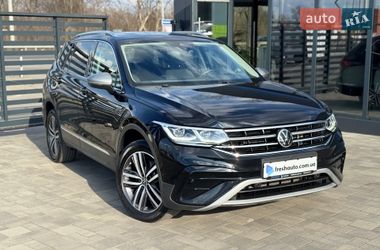 Позашляховик / Кросовер Volkswagen Tiguan Allspace 2022 в Рівному