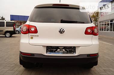 Внедорожник / Кроссовер Volkswagen Tiguan 2011 в Херсоне