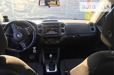 Внедорожник / Кроссовер Volkswagen Tiguan 2015 в Одессе