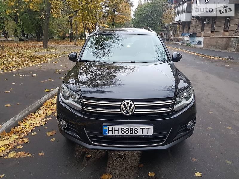 Внедорожник / Кроссовер Volkswagen Tiguan 2015 в Одессе