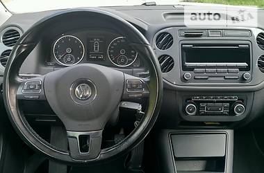 Позашляховик / Кросовер Volkswagen Tiguan 2012 в 