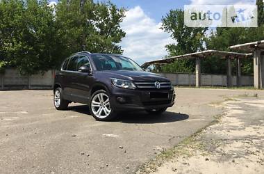 Позашляховик / Кросовер Volkswagen Tiguan 2016 в 