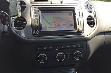 Позашляховик / Кросовер Volkswagen Tiguan 2016 в 