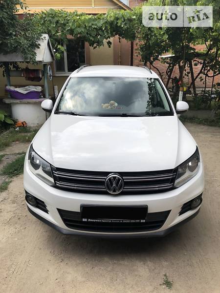 Внедорожник / Кроссовер Volkswagen Tiguan 2011 в Ильинцах