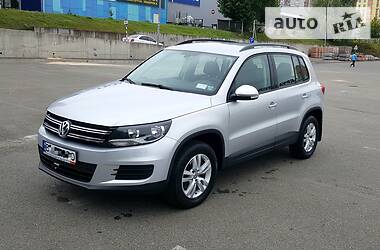 Внедорожник / Кроссовер Volkswagen Tiguan 2016 в Киеве