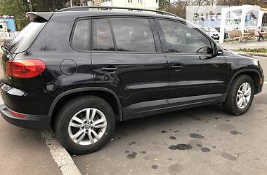 Позашляховик / Кросовер Volkswagen Tiguan 2015 в 
