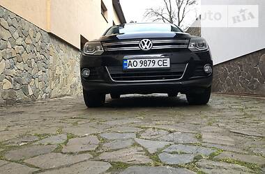 Позашляховик / Кросовер Volkswagen Tiguan 2011 в Тячеві