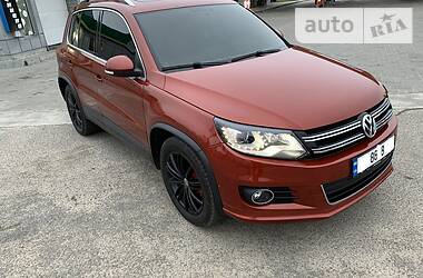 Внедорожник / Кроссовер Volkswagen Tiguan 2011 в Луцке