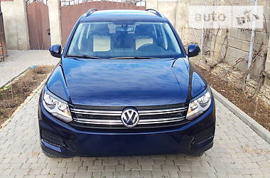 Позашляховик / Кросовер Volkswagen Tiguan 2016 в Одесі