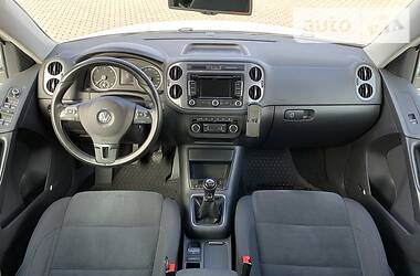 Позашляховик / Кросовер Volkswagen Tiguan 2011 в 