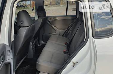 Позашляховик / Кросовер Volkswagen Tiguan 2017 в 