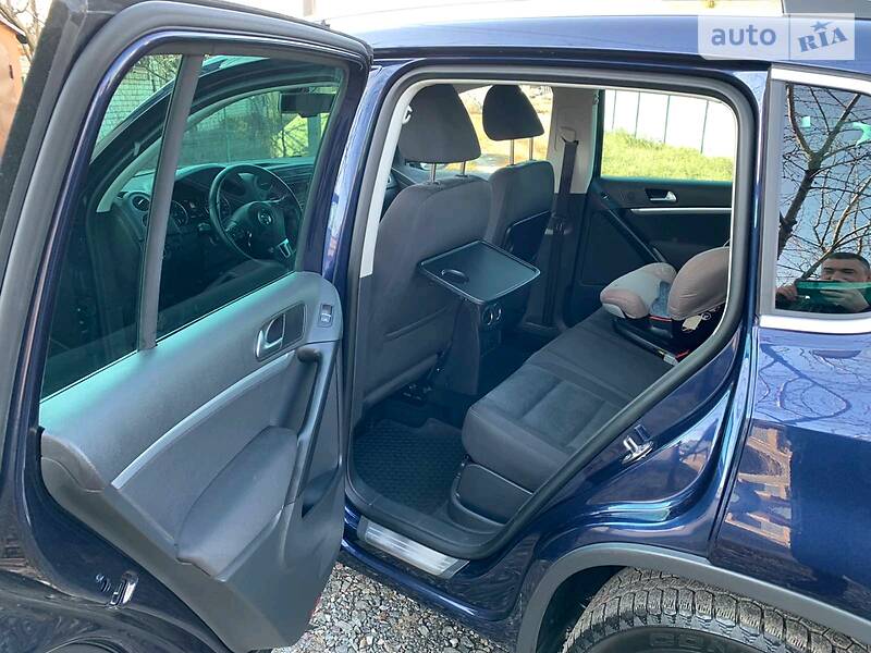 Позашляховик / Кросовер Volkswagen Tiguan 2014 в Харкові