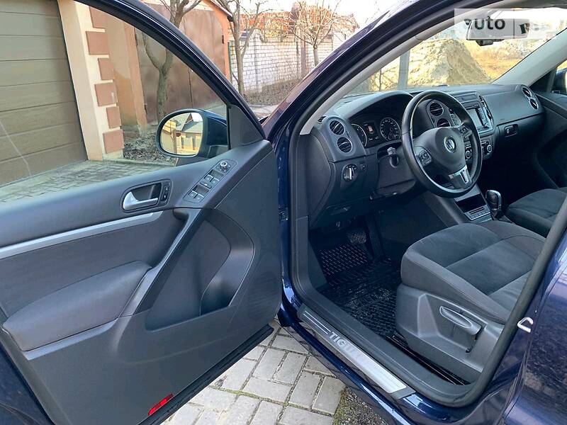 Позашляховик / Кросовер Volkswagen Tiguan 2014 в Харкові