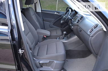 Позашляховик / Кросовер Volkswagen Tiguan 2010 в 