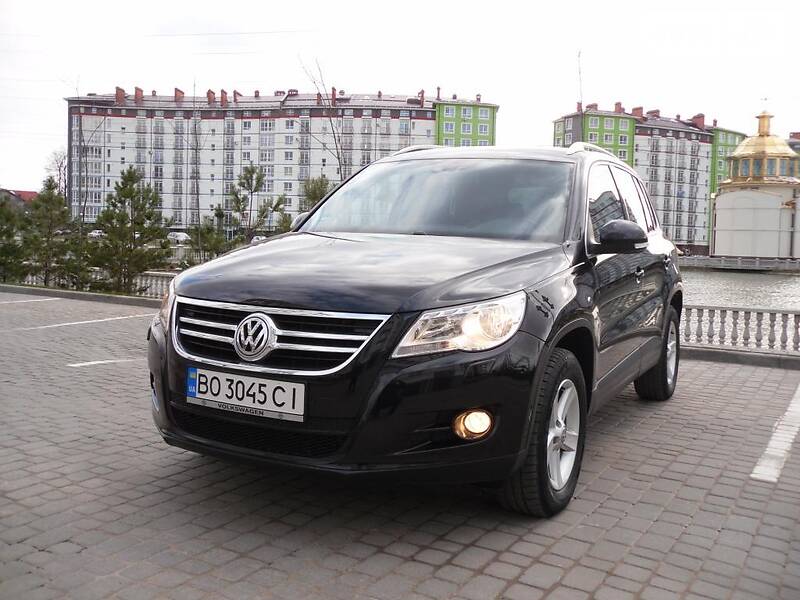 Позашляховик / Кросовер Volkswagen Tiguan 2009 в Івано-Франківську
