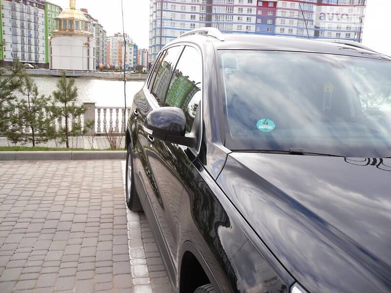 Позашляховик / Кросовер Volkswagen Tiguan 2009 в Івано-Франківську
