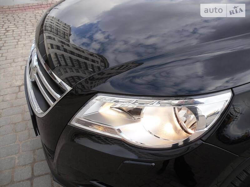 Позашляховик / Кросовер Volkswagen Tiguan 2009 в Івано-Франківську