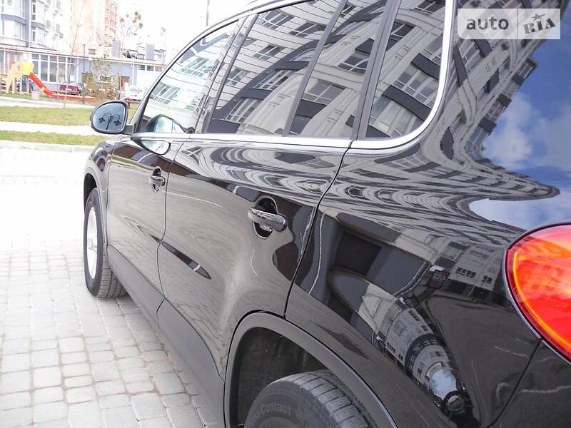 Позашляховик / Кросовер Volkswagen Tiguan 2009 в Івано-Франківську