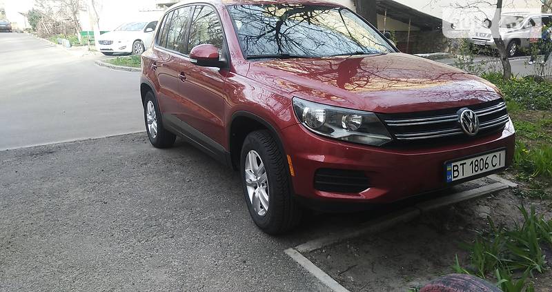 Внедорожник / Кроссовер Volkswagen Tiguan 2012 в Херсоне
