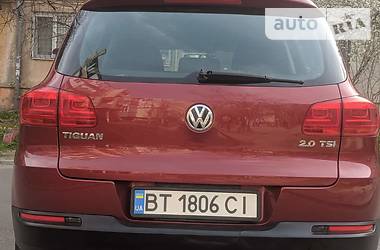 Внедорожник / Кроссовер Volkswagen Tiguan 2012 в Херсоне