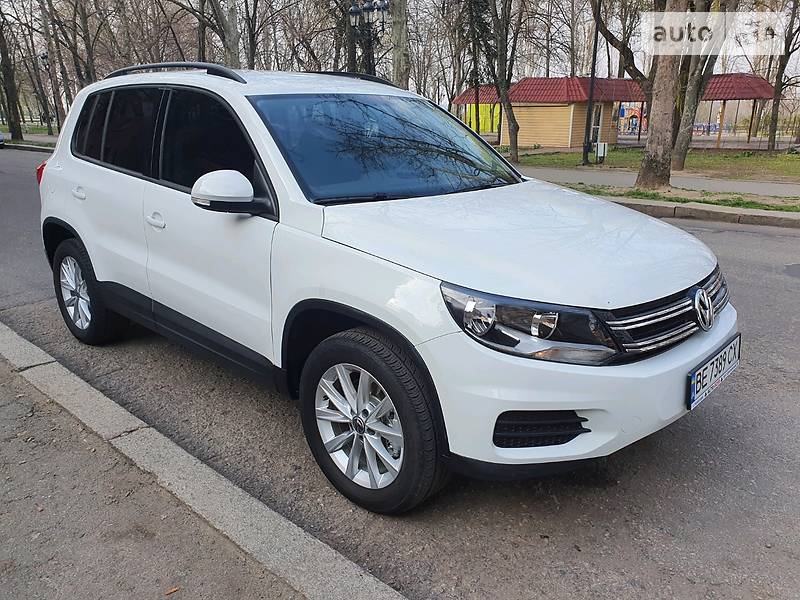Позашляховик / Кросовер Volkswagen Tiguan 2017 в 