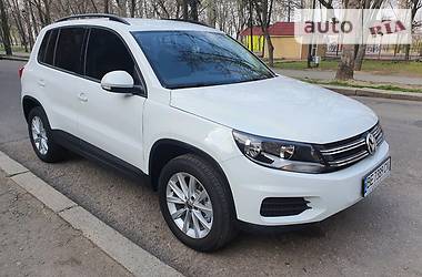 Позашляховик / Кросовер Volkswagen Tiguan 2017 в 