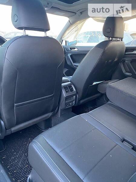Позашляховик / Кросовер Volkswagen Tiguan 2018 в Львові