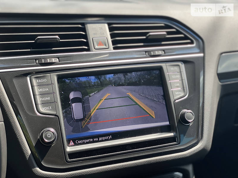 Позашляховик / Кросовер Volkswagen Tiguan 2016 в Рівному