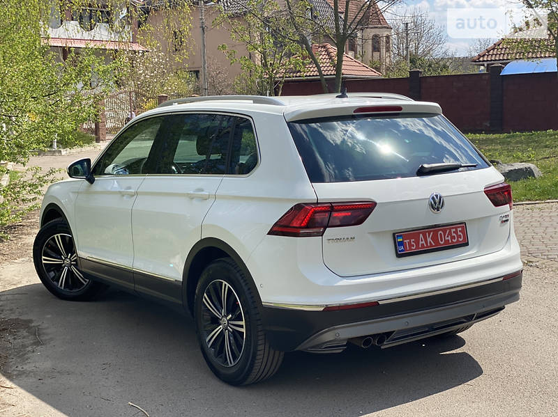 Позашляховик / Кросовер Volkswagen Tiguan 2016 в Рівному