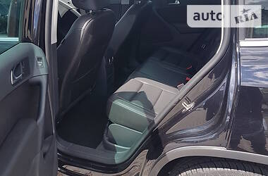 Позашляховик / Кросовер Volkswagen Tiguan 2013 в 