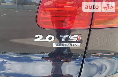 Позашляховик / Кросовер Volkswagen Tiguan 2013 в 