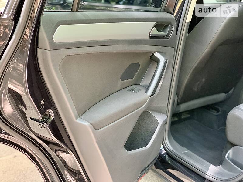 Позашляховик / Кросовер Volkswagen Tiguan 2017 в Києві