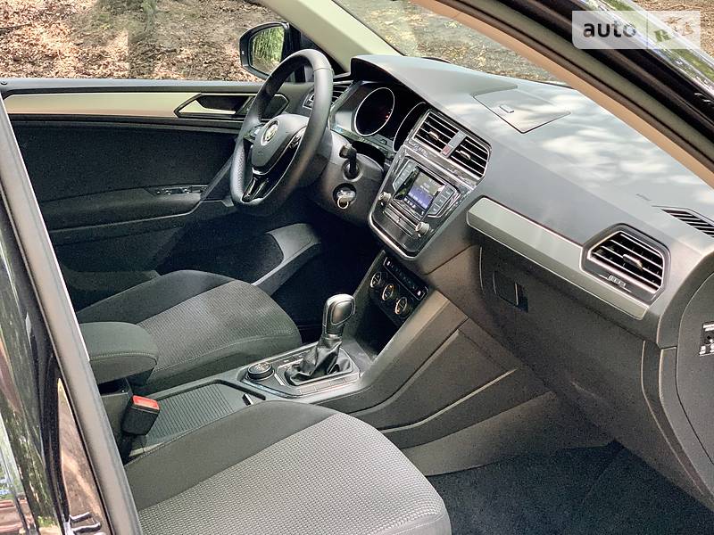 Позашляховик / Кросовер Volkswagen Tiguan 2017 в Києві
