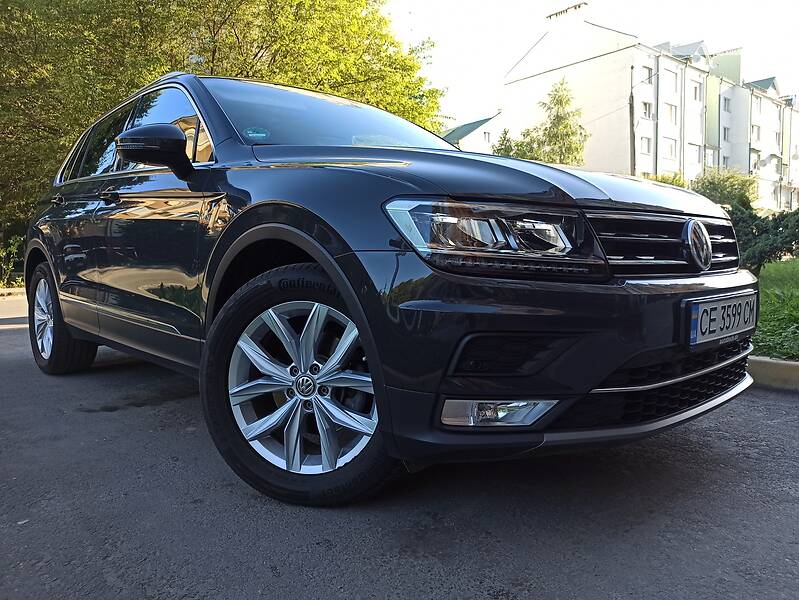 Позашляховик / Кросовер Volkswagen Tiguan 2016 в Чернівцях