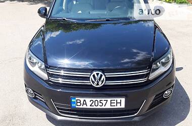 Внедорожник / Кроссовер Volkswagen Tiguan 2016 в Александрие