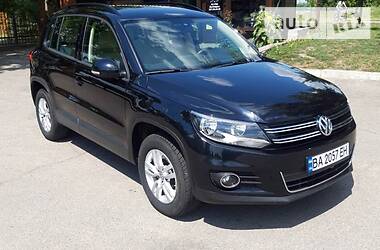 Внедорожник / Кроссовер Volkswagen Tiguan 2016 в Александрие