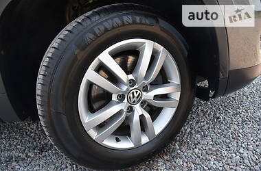 Позашляховик / Кросовер Volkswagen Tiguan 2014 в 