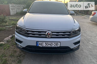 Позашляховик / Кросовер Volkswagen Tiguan 2018 в 