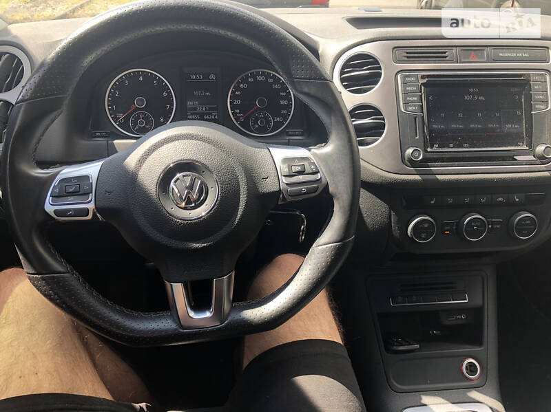 Позашляховик / Кросовер Volkswagen Tiguan 2016 в Дніпрі