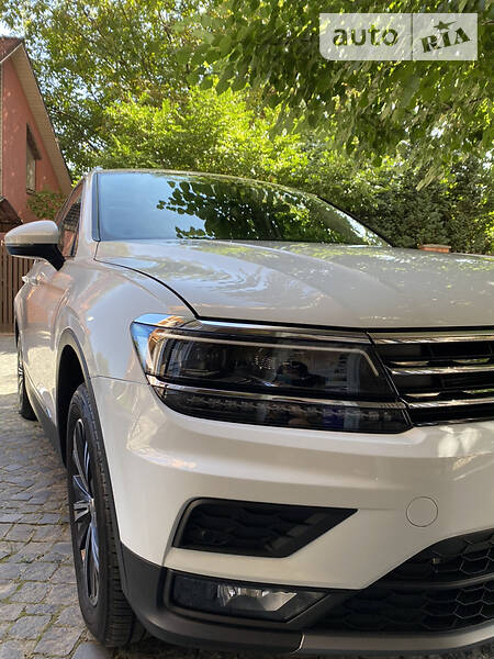 Позашляховик / Кросовер Volkswagen Tiguan 2018 в 
