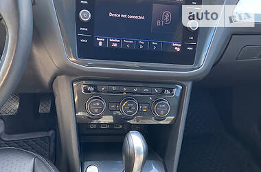 Позашляховик / Кросовер Volkswagen Tiguan 2018 в 