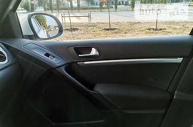 Внедорожник / Кроссовер Volkswagen Tiguan 2012 в Бахмуте