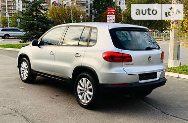 Позашляховик / Кросовер Volkswagen Tiguan 2012 в Києві